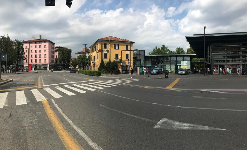 Suite Tower Bergamo Exteriér fotografie